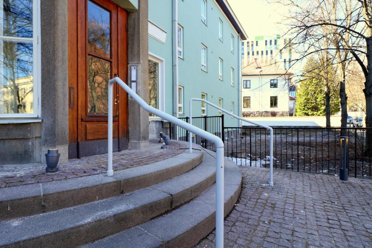 Forenom Serviced Apartments Helsinki Toeoeloe Экстерьер фото